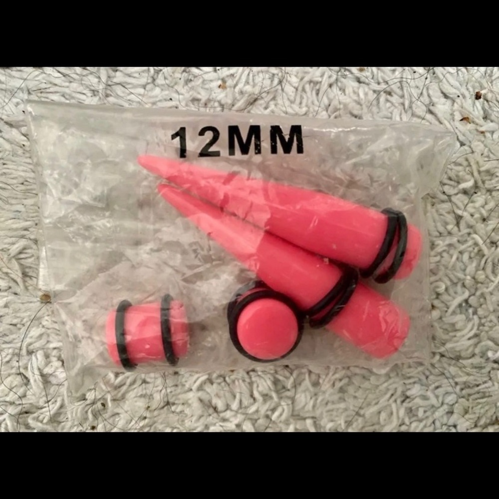 SOLID PINK TAPERS & PLUG SET